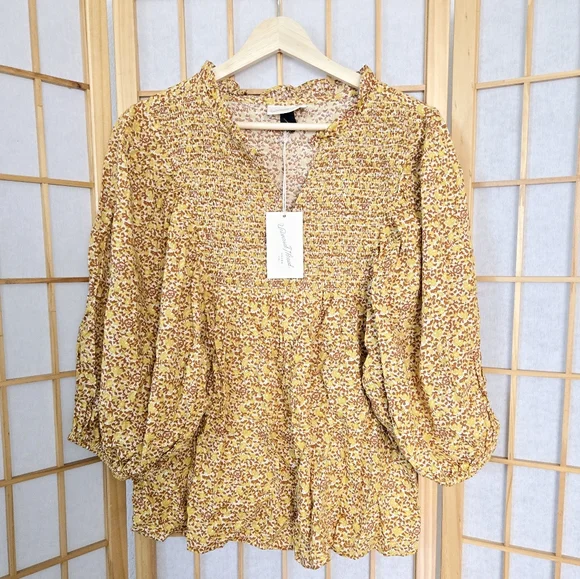 NWT Universal Thread Floral Yellow Women's Top (M) - Picture 1 of 5